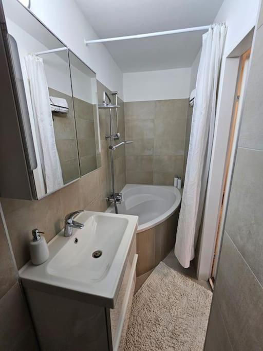 Affordable Suite In Vienna'S Hotpoint 외부 사진