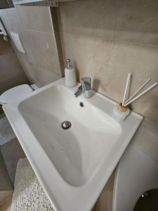 Affordable Suite In Vienna'S Hotpoint 외부 사진